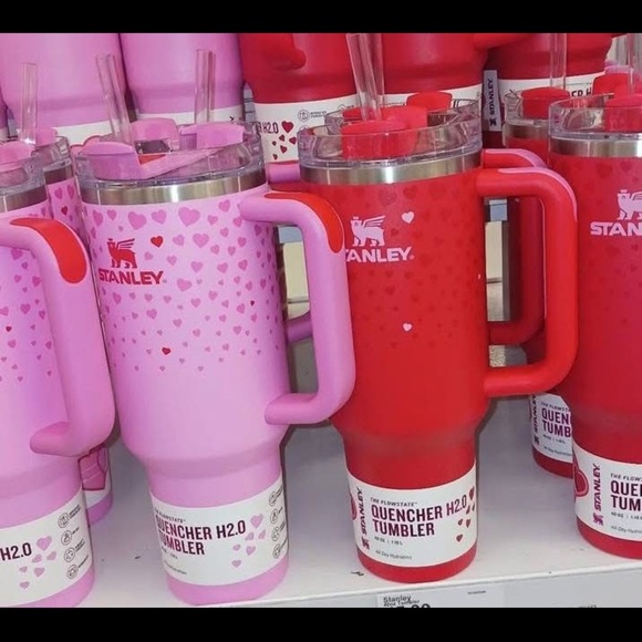 Stanley 40oz Sweet Hearts Pink Valentines Day Flowstate H20 Quencher Tumbler 🩷🩷 - Picture 2 of 7
